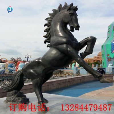 铸铜奔腾马雕塑
