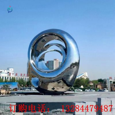 不锈钢镜面圆环雕塑