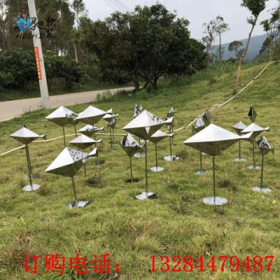 不锈钢镜面几何鱼群雕塑