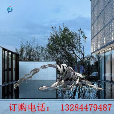 不锈钢镜面鱼群雕塑