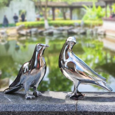 不锈钢镜面鸽子雕塑