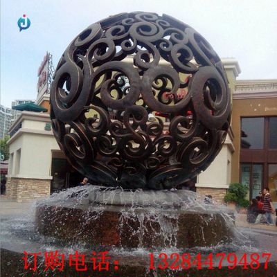 铸铜镂空圆球雕塑
