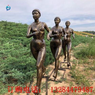 铸铜人物疾走雕塑