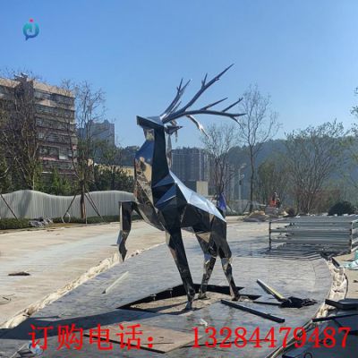 不锈钢几何鹿雕塑