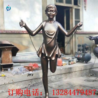 铸铜跳绳小孩雕塑