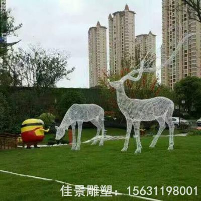 不锈钢低头吃草几何鹿雕塑