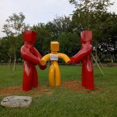 不锈钢抽象一家三口雕塑