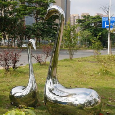 不锈钢抽象天鹅座椅雕塑