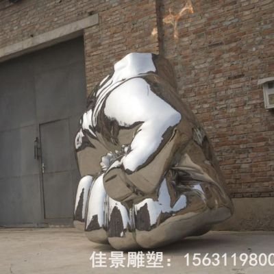 广场不锈钢拳头雕塑
