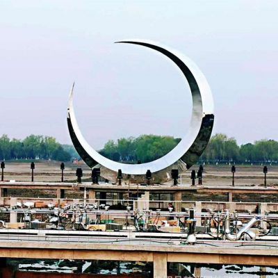 不锈钢镜面镂空月亮雕塑
