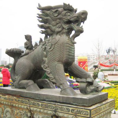 麒麟小区动物铜雕