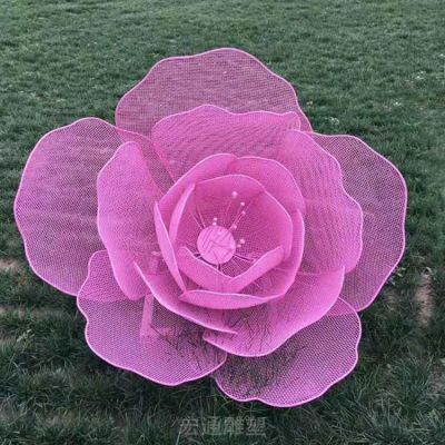 彩绘花朵镂空不锈钢雕塑