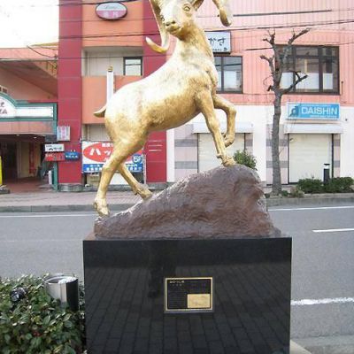 金色羊园林动物铜雕