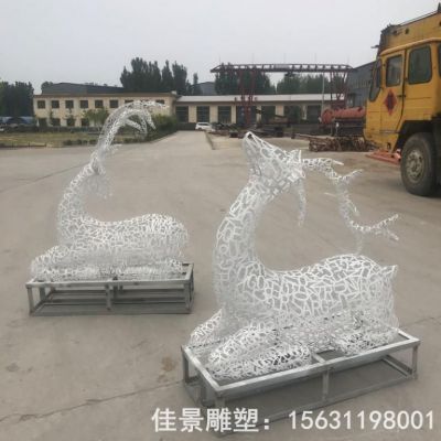 卧姿镂空鹿城市不锈钢雕塑