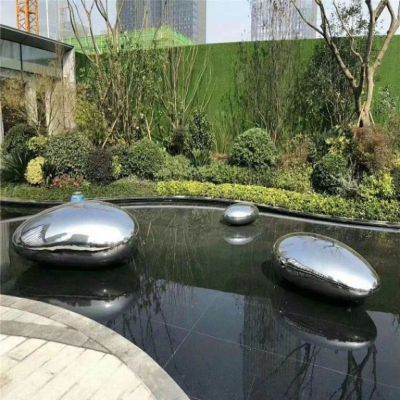 镜面鹅卵石别墅不锈钢雕塑