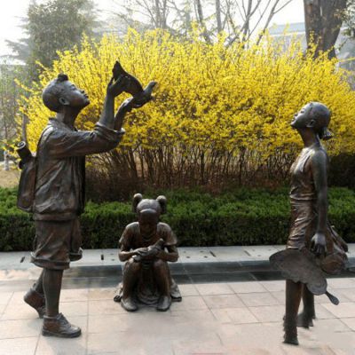 放风筝校园人物铜雕