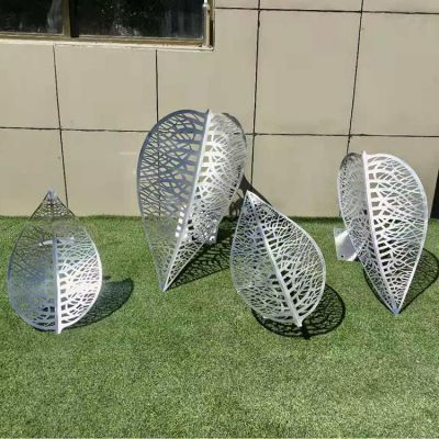 不锈钢抽象镂空树叶雕塑