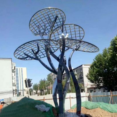 镂空树彩绘不锈钢雕塑
