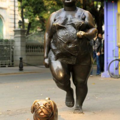 胖女人人物景观铜雕