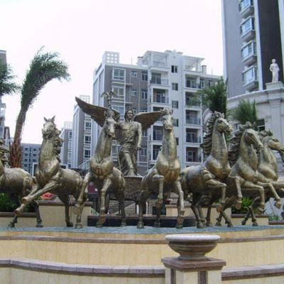 阿波罗战车广场铜雕