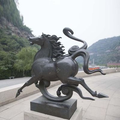 奔腾的马园林动物铜雕