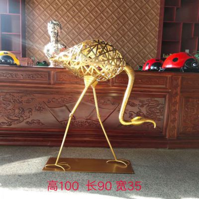 不锈钢镂空火烈鸟雕塑