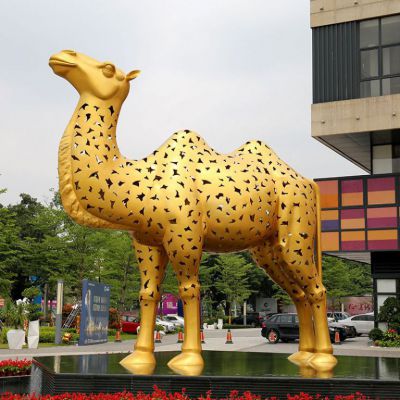 铸铜骆驼雕塑