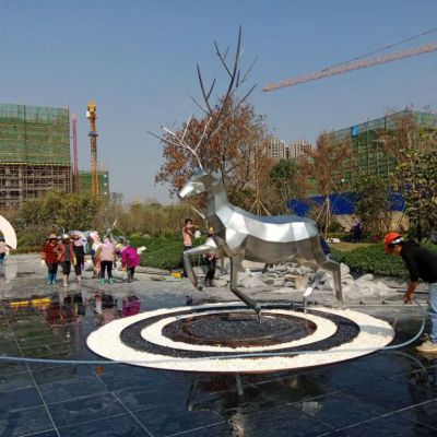 不锈钢歪头鹿标志景观雕塑