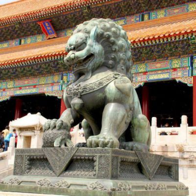 园林狮子动物标志铜雕