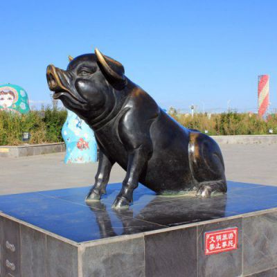 户外猪动物标志铜雕