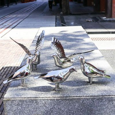 街边不锈钢鸽子动物雕塑