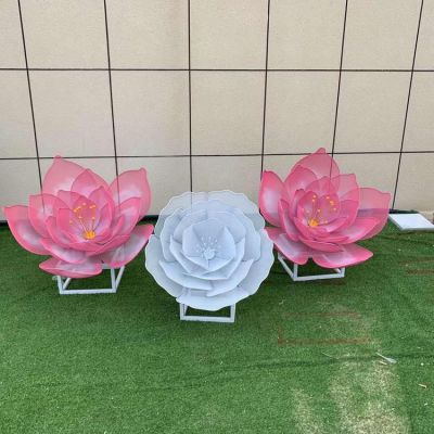 彩绘花朵不锈钢镂空雕塑