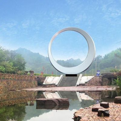 不锈钢异形圆环雕塑