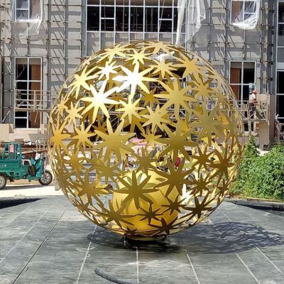 不锈钢金色镂空球广场雕塑