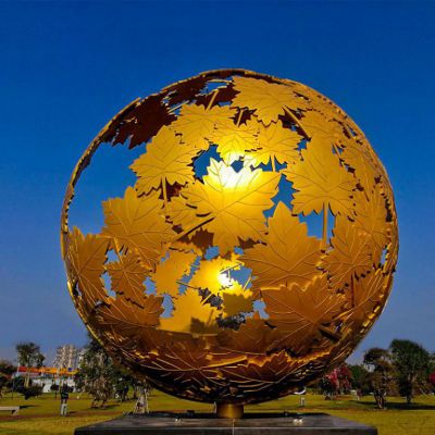 不锈钢枫叶镂空球景观雕塑