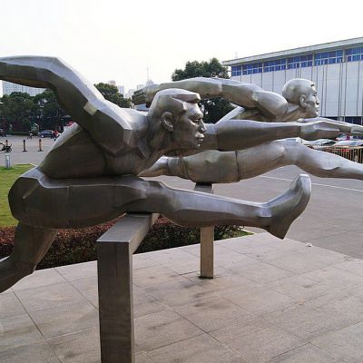 不锈钢跨栏运动景观雕塑