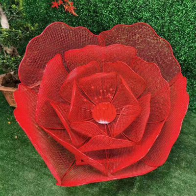 不锈钢红色花朵景观雕塑