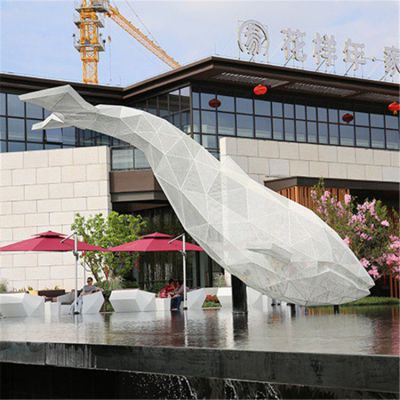 小区水景金属镂空鲨鱼雕塑