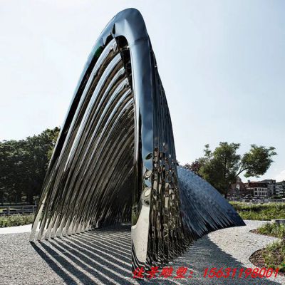 不锈钢镜面长廊雕塑  